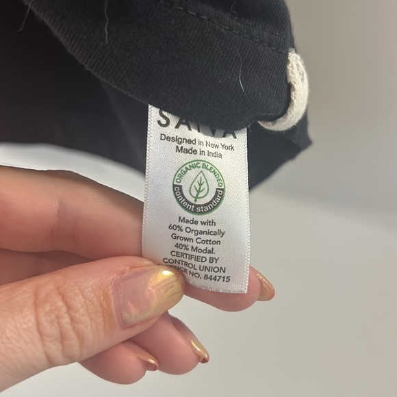 Easy fit sheer sleeve tee - Picture 5 of 5